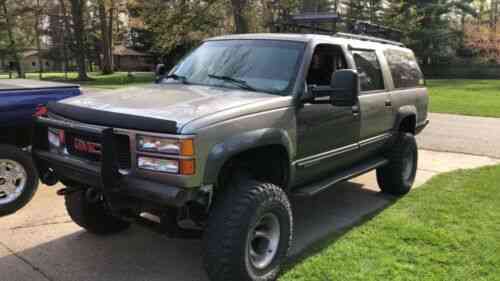 Chevrolet K1500 Suburban Lt 5. 7l (1999) Chevy Suburban: Used Classic Cars