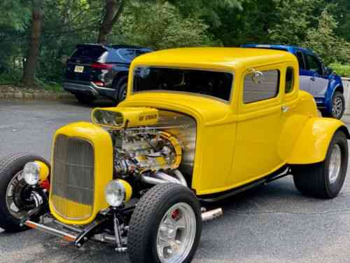 Ford 5 Window Coupe (1932) Divikki Fiberglass Body: Used Classic Cars