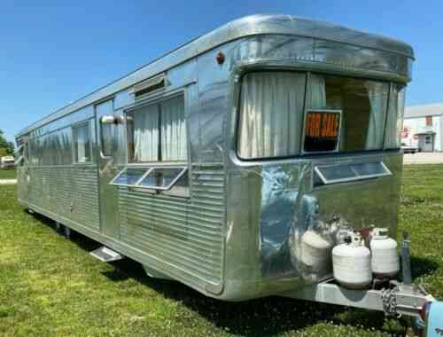 Spartan Royal Mansion Camper Trailer (1957) Spartan: Vans, SUVs, and ...