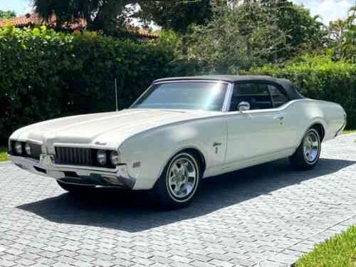 1969 oldsmobile cutlass supreme convertible