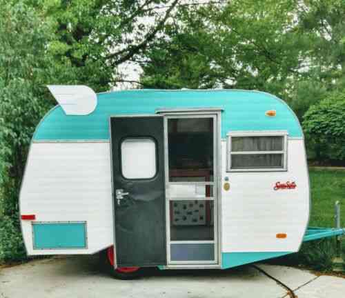 Serro Scotty Camper (1970) This Serro Scotty Is In Good: Vans, SUVs ...