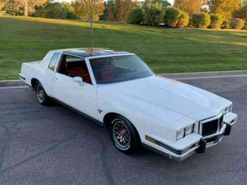 pontiac grand prix lj coupe 2d 1983 pontiac grand prix lj used classic cars pontiac grand prix lj coupe 2d 1983