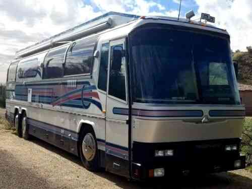 Neoplan Jetliner Classic Motor Coach Bus Detroit 8v92: Vans, SUVs, and ...