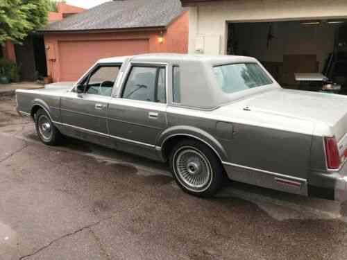 Lincoln Town Car Cartier (1988) Very Clean Car Tear In: Used Classic Cars