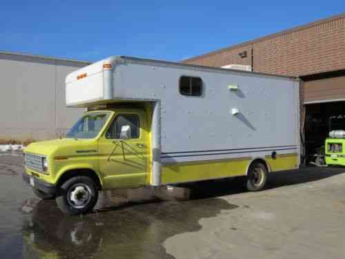 Ford E350 Econoline Box Van 1990