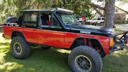 jeep comanche rock crawler