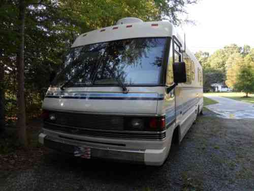 Winnebago 32 Rq (1992) Selling My Winnebago 32 Rq To: Vans, SUVs, and ...