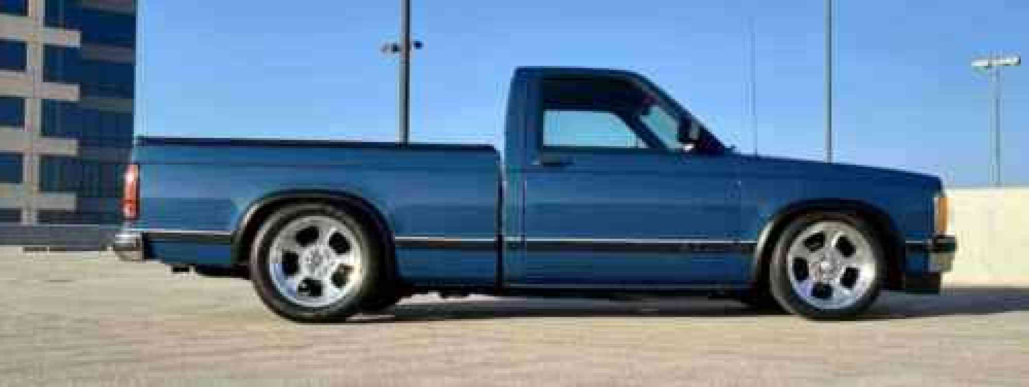 chevrolet s10 pickup blue rwd manual s10 1993 about this used classic cars chevrolet s10 pickup blue rwd manual