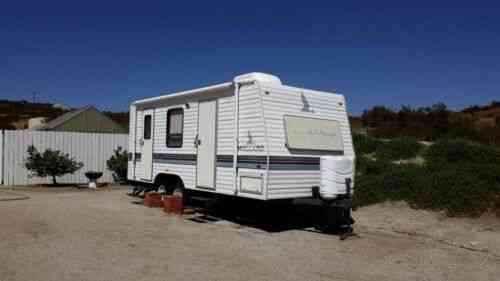 Mallard By Fleetwood 22 Ft Travel Trailer (1995): Vans, SUVs, and ...