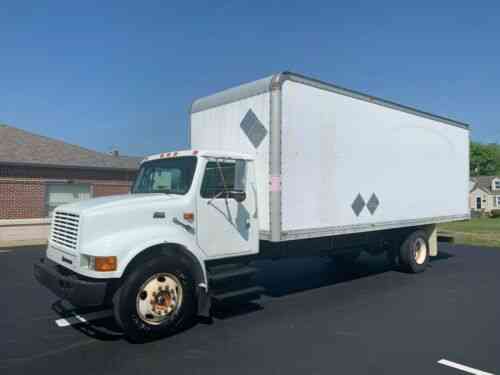 International 4300 24ft Box Straight Truck Cube: Vans, Suvs, And Trucks 