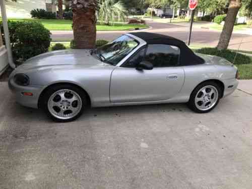 Mazda Mx-5 Miata (1999) Cd Player With Remote Black: Used Classic Cars