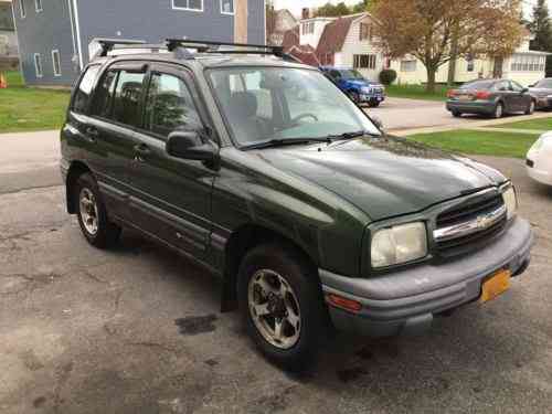 Chevrolet Tracker Base Sport Utility 4 Door 2000