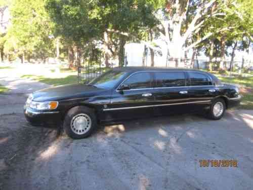 Lincoln Town Car 2000