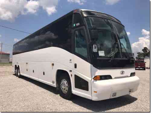 Mci Mci E-4500 Series 60 Detroit Allison B-500 Ac Tv: Vans, SUVs, and ...