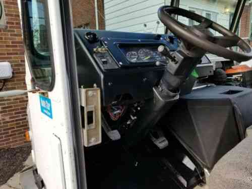 Grumman Olson Step Van (2003) Grumman Olsen Step Van 5: Vans, Suvs, And 