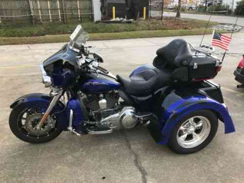 Harley-davidson Cvo Trike - Sweet! (2011): Used Classic Cars