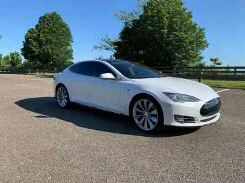 Tesla Model S Performance White Pearl Sedan 3 Phase 4 Pole Ac Induction Mot 2013