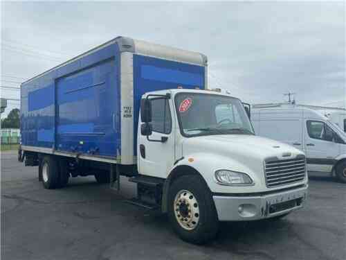 Freightliner M2 24ft Box With Lift Side Door Low Miles: Vans, SUVs, and ...