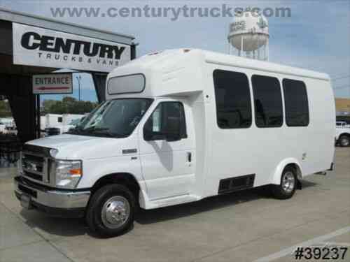 Ford 50 Drw Xlt 15 Passenger Van Daycare Shuttle Bus Backup Vans Suvs And Trucks Cars