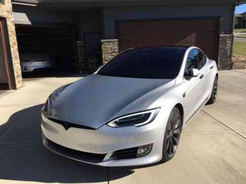 Tesla Model S P100d 2016