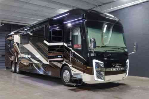 Entegra Coach Anthem 44a Camper (2017) Features The: Vans, SUVs, and ...