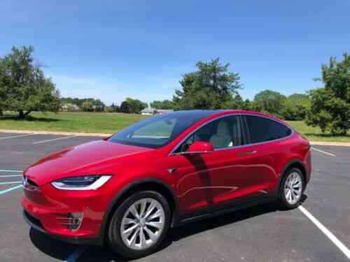 Rare 7 Seat 2017 Premium Tesla Model X 100d 12308 Miles
