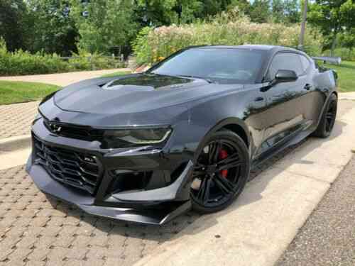 Chevrolet Camaro Zl1 Coupe 6. 2l Supercharged: Used Classic Cars