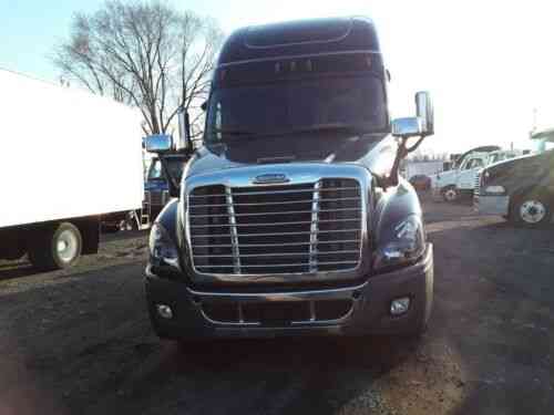 Freightliner Cascadia 125 Single Axle Sleeper Detroit Dd15 Vans Suvs And Trucks Cars