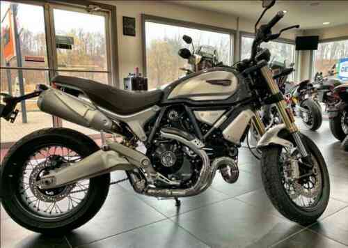 Ducati Scrambler 1100 Special 877 806 40 Vans Suvs And Trucks Cars