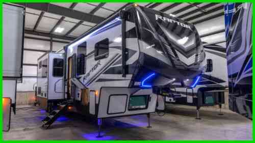 Keystone Raptor 413 New 5th Wheel Toy Hauler (2021): Vans, SUVs, and ...