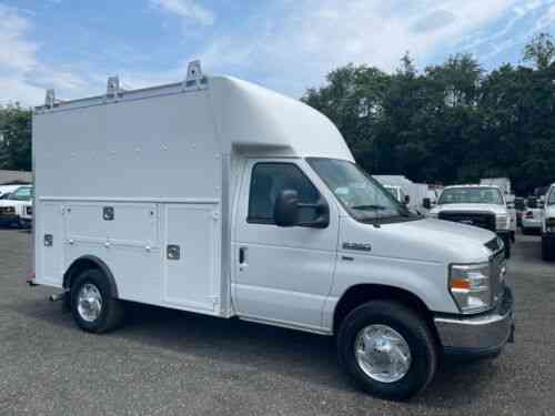 Ford E-350 Used Supreme Spartan Box 10' Walk In Utility: Vans, SUVs ...