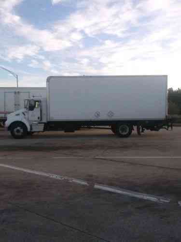 Kenworth Kenworth T Boxtruck With Vans Suvs And