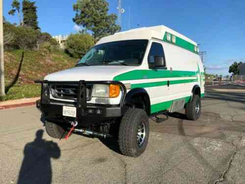 4x4 Diesel Van E350 Ambulance Ford E350 Ambulance 4x4: Vans, Trucks Cars