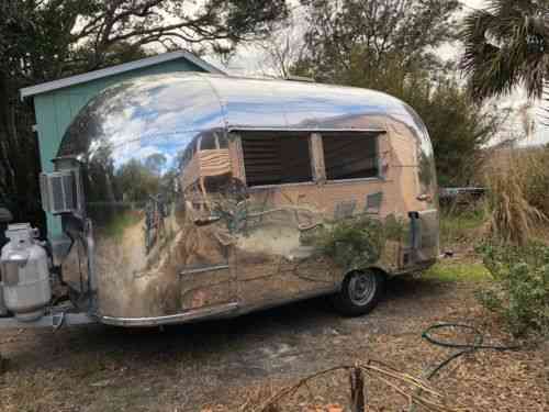 Airstream Bambi 1961 This Exceptional Airstream Is A First Vans Suvs And Trucks Cars