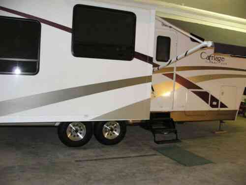 Carriage Cameo Fifth Wheel Owners Manual